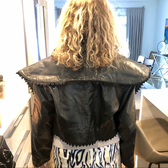 Vintage 80’s Cropped Leather Jacket, Sz 6-8 - Picture 3 of 9